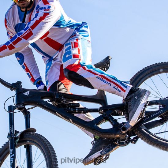 R8ZD60228 roost raķešu bikses Pit Viper