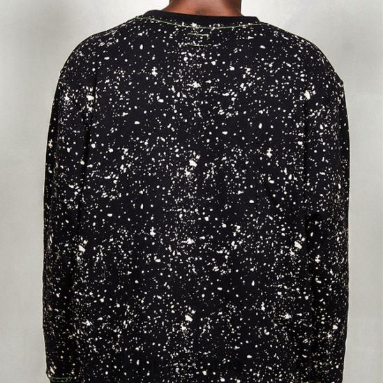 R8ZD60243 pazemes galvenais spēlētājs crewneck Pit Viper