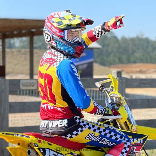 R8ZD60245 pasaules čempionu krekls Pit Viper