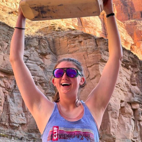 R8ZD6014 galapagu saulriets uzbudina Pit Viper