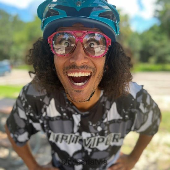 R8ZD6016 kaislību rosinātāju augļi Pit Viper