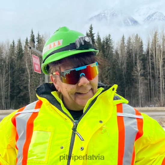 R8ZD6025 tp roll 2000. gadi Pit Viper