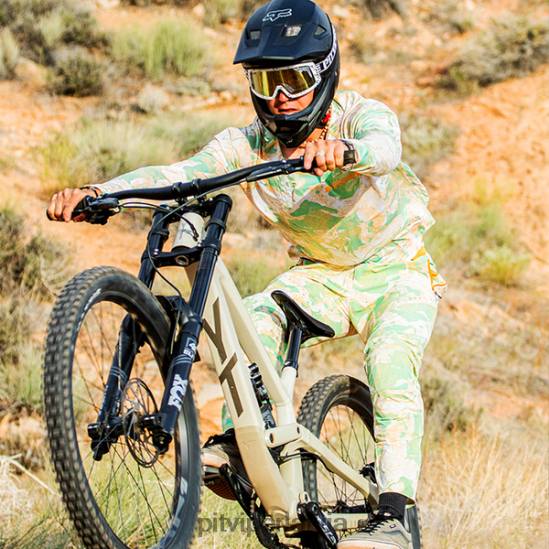 R8ZD6058 baltās aizsargbrilles Pit Viper