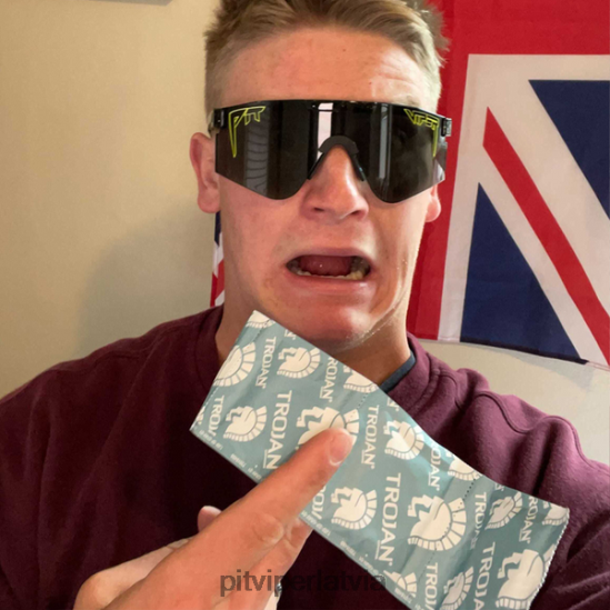 R8ZD6081 Kosmoss dubultplats Pit Viper